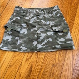 Justice camo skirt - size 12